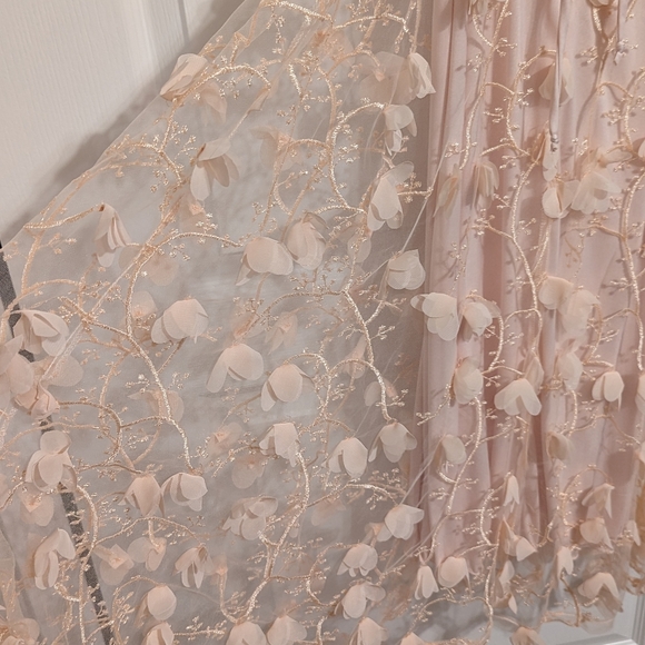 Girls Gown - Picture 3 of 4